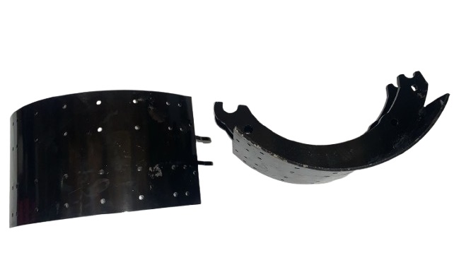 M PATIN REMOLQUE 16.5x8" (CA32)